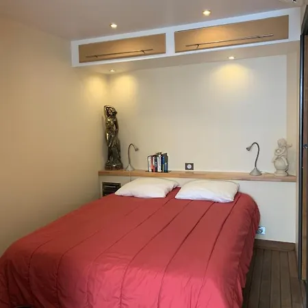 Les Pieds Dans L'eau ! Daire *