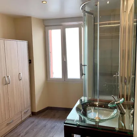 Les Pieds Dans L'eau ! Collioure