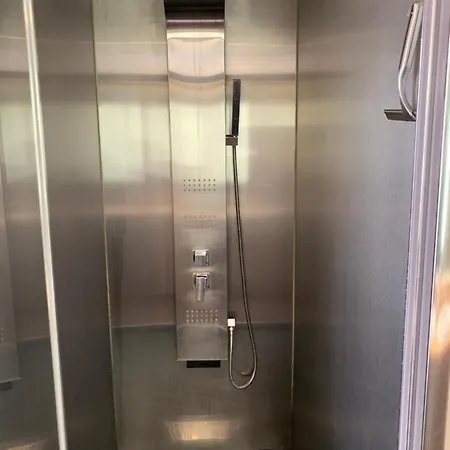 Les Pieds Dans L'eau ! Daire