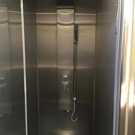 Les Pieds Dans L'eau ! Daire *