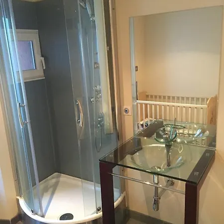 Daire Les Pieds Dans L'eau ! *